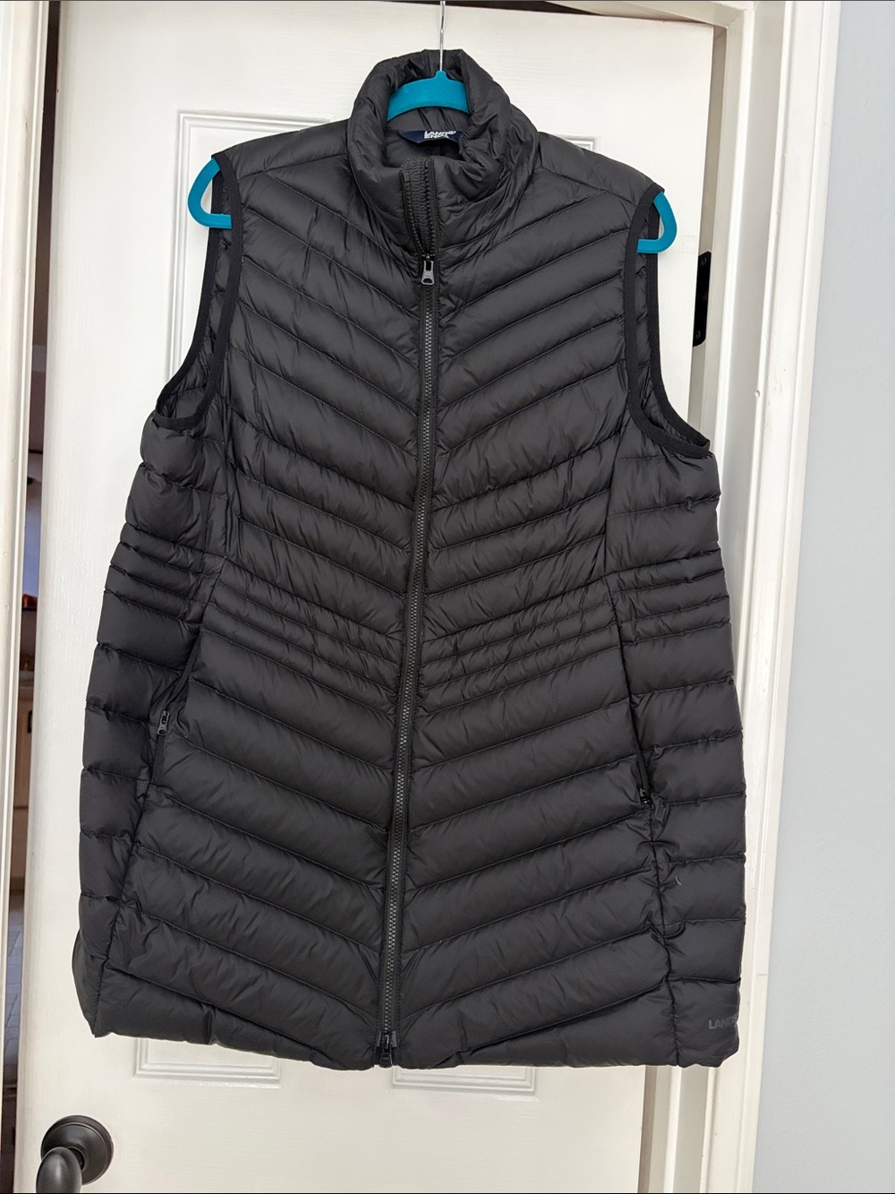 Women’s Lands End Wanderweight Chevron Long Packable Down Vest - black - XL (18)